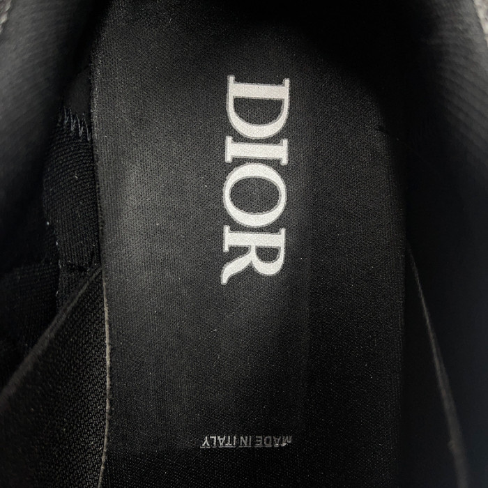 DR B30 Sneakers