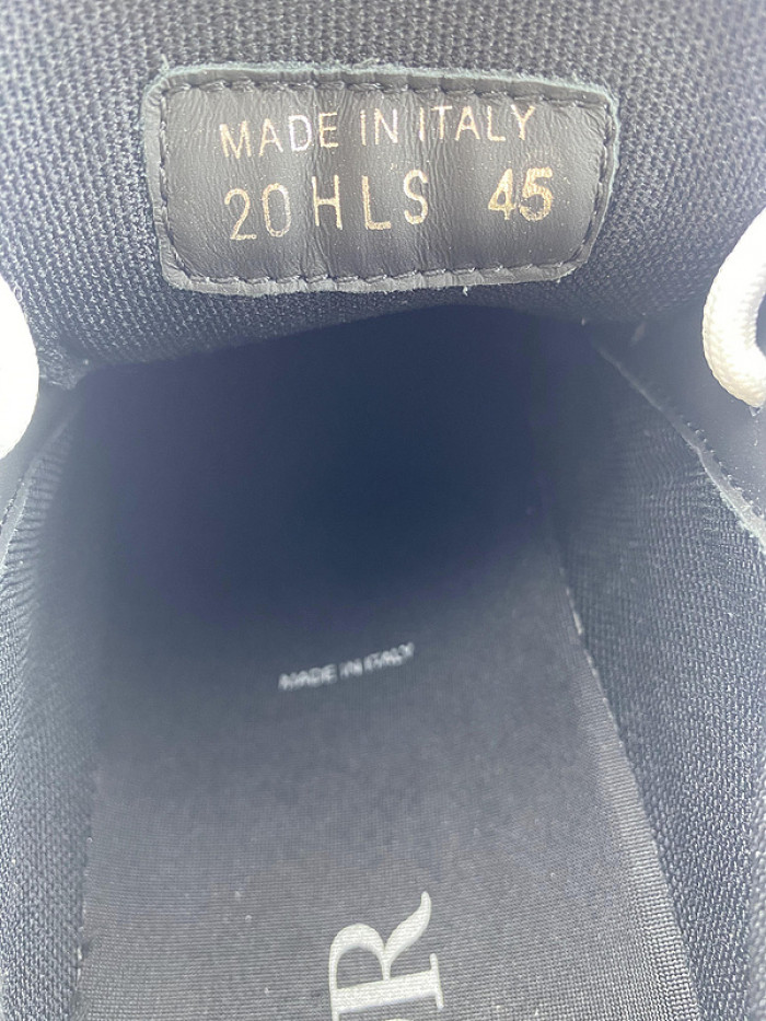 DR B22 SNEAKER