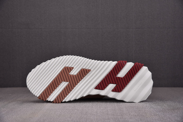 H**mes bouncing sneaker