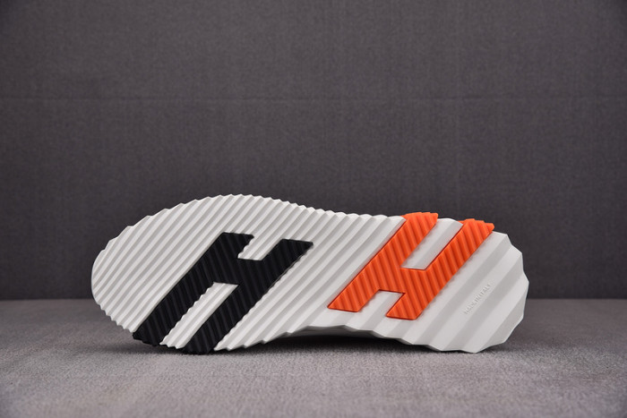 H**mes bouncing sneaker