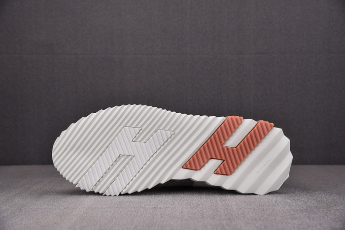 H**mes bouncing sneaker
