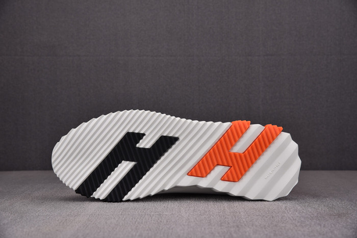 H**mes bouncing sneaker