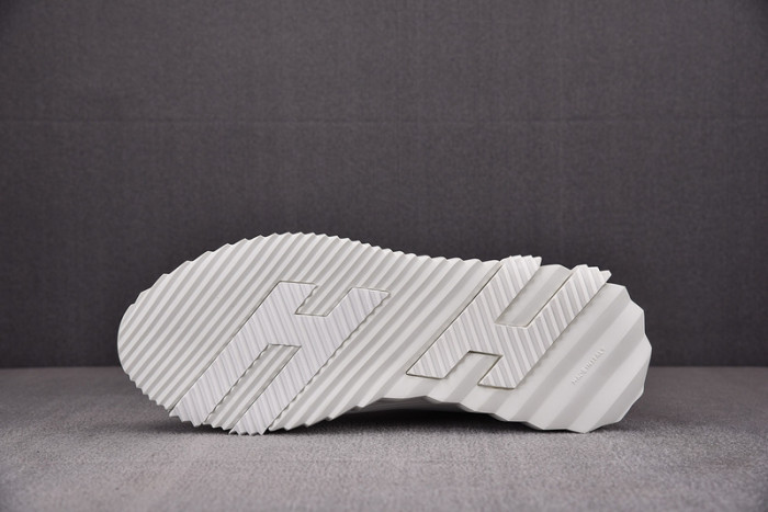 H**mes bouncing sneaker