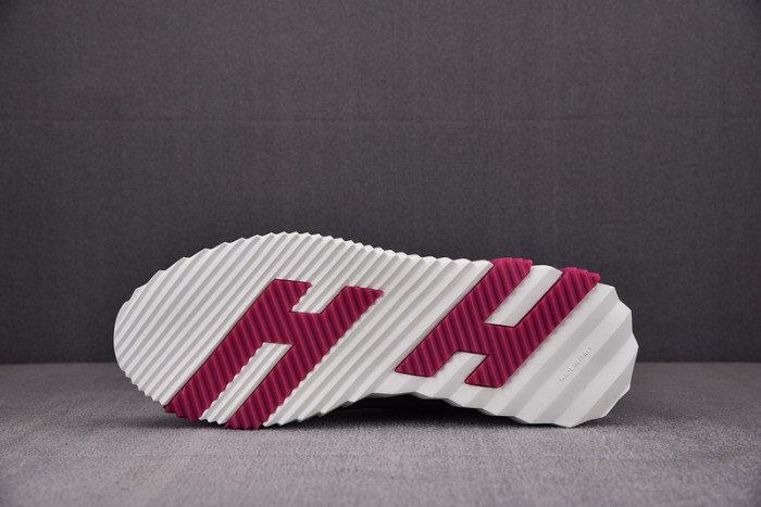 H**mes bouncing sneaker