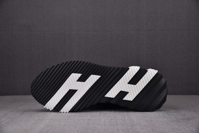 H**mes bouncing sneaker