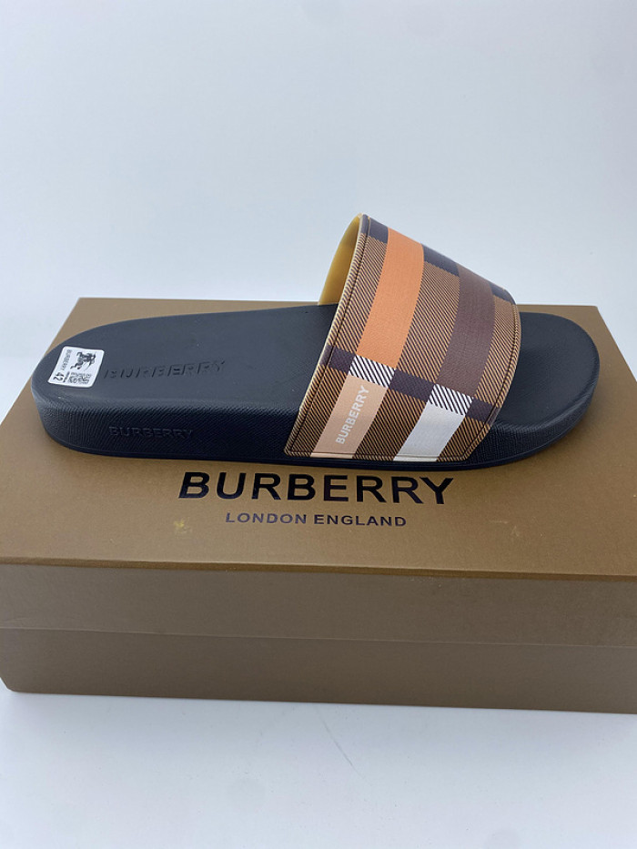 BUBERY SLIPPERS