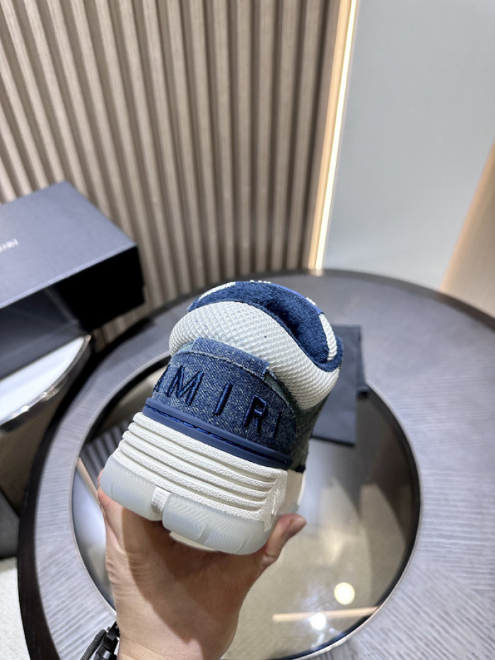 AR1M1 Sneaker MA1