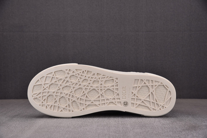 DR B33 SNEAKER
