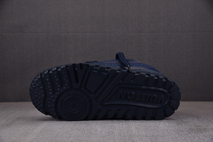 LV TRAINER Maxxi SNEAKER 24080801