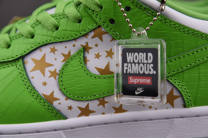 nike sb dunk low S*pre* stars mean green (2021) dh3228-101