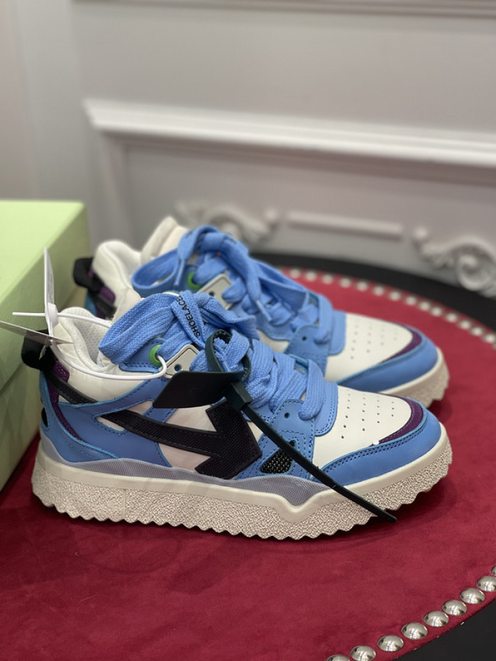 OFF-WHITE SNEAKER