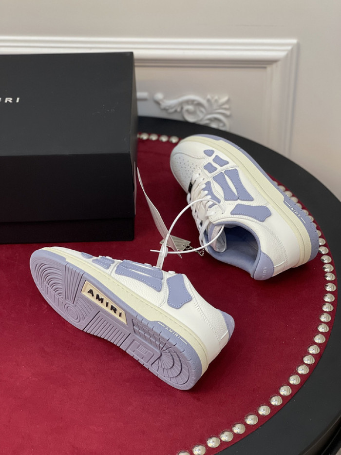 AR1M1 Low-Top Sneaker