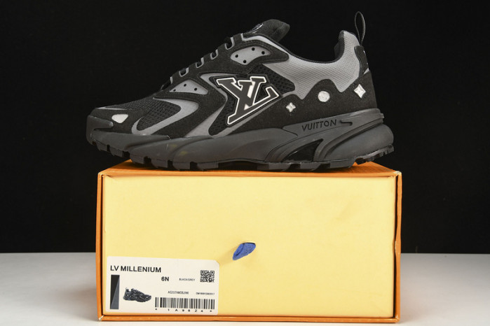 LV RUNNER TATIC SNEAKER 1A9UNT