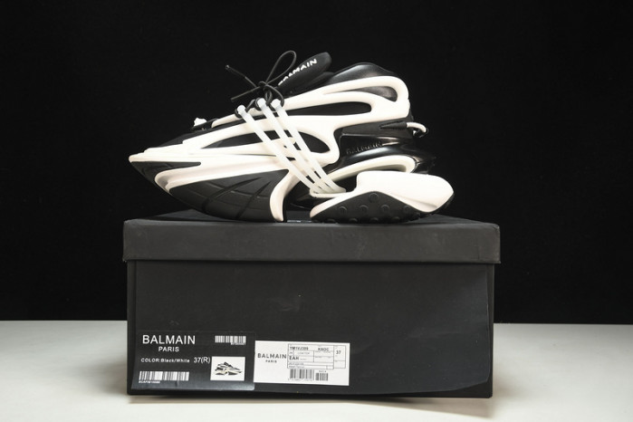 BALMAIN LEATHER UNICORN LOW-TOP SNEAKER