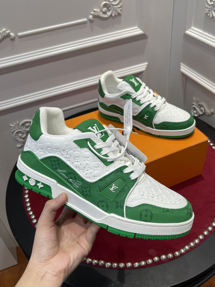 LV TRAINER SNEAKER