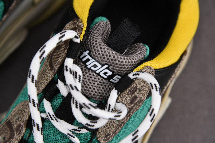 GUCC*BLCG TRIPLE S SNEAKER 681067 UMO20 9766