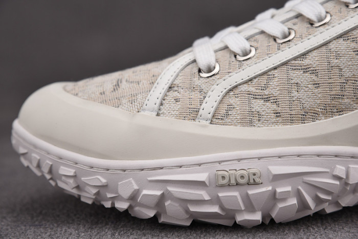 DR B28 Sneakers