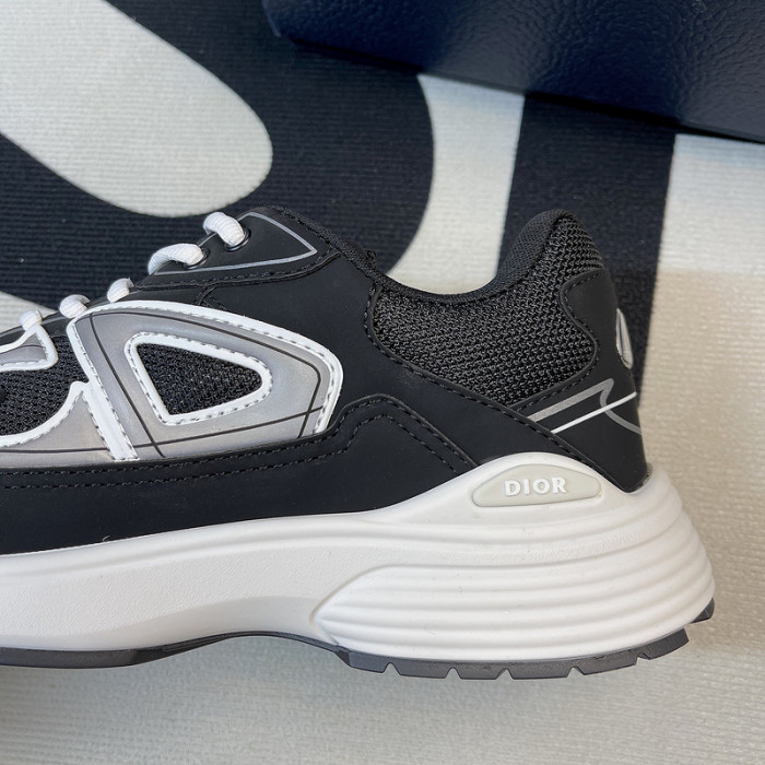 DR B30 Sneakers