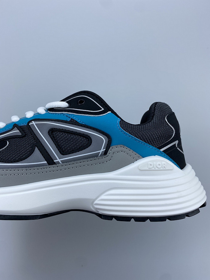 DR B30 Sneakers