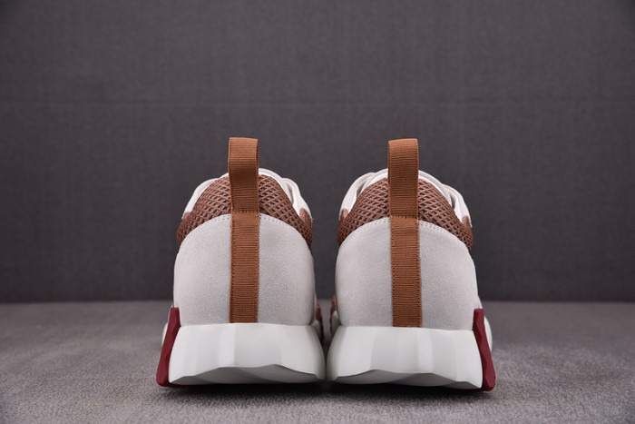 H**mes bouncing sneaker
