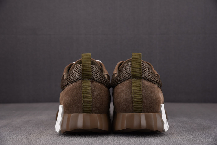 H**mes bouncing sneaker