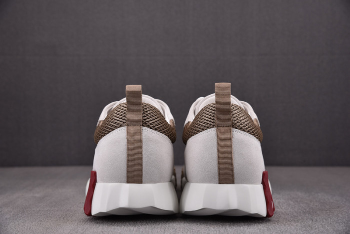 H**mes bouncing sneaker