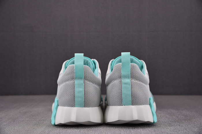 H**mes bouncing sneaker