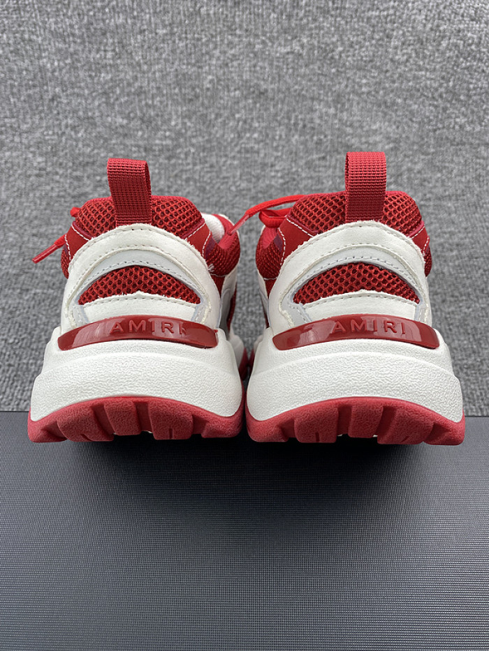 AR1M1 Low-Top Sneaker