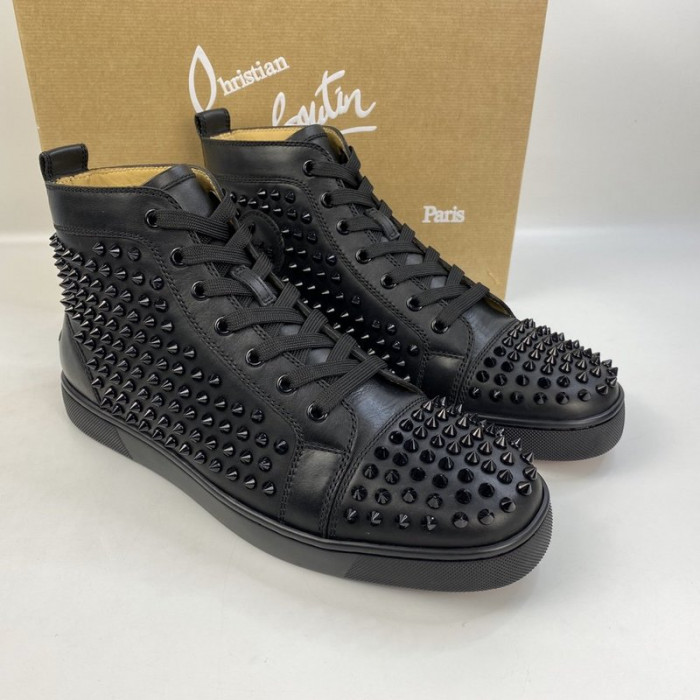 CLBSNEAKER