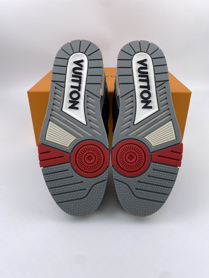 LV TRAINER SNEAKER
