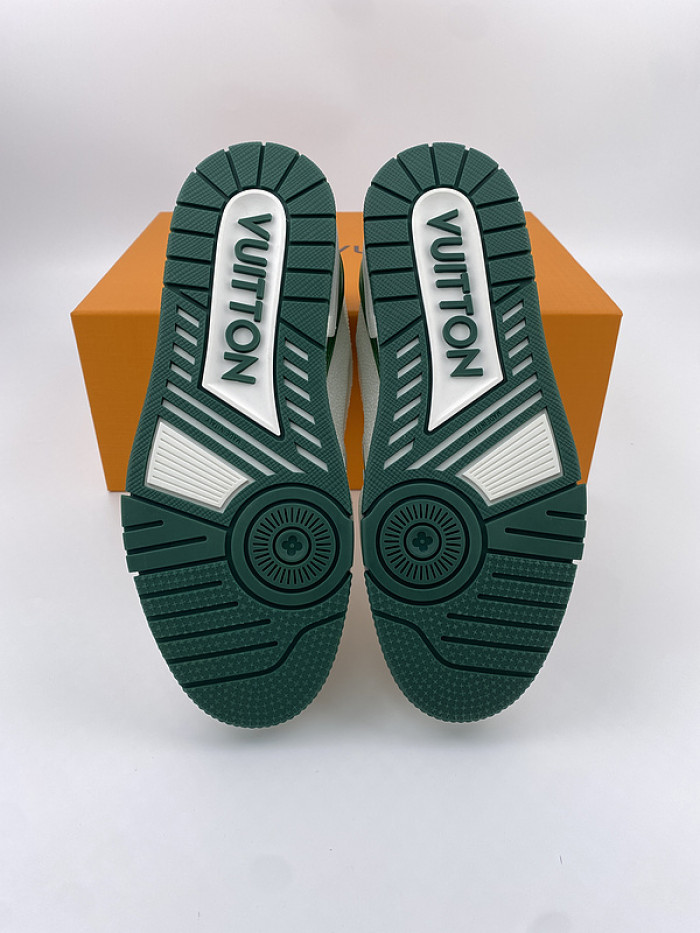 LV TRAINER SNEAKER
