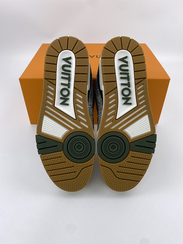 LV TRAINER SNEAKER