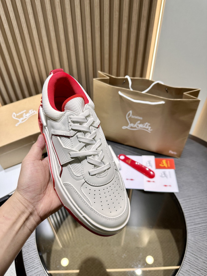 CLBSNEAKER