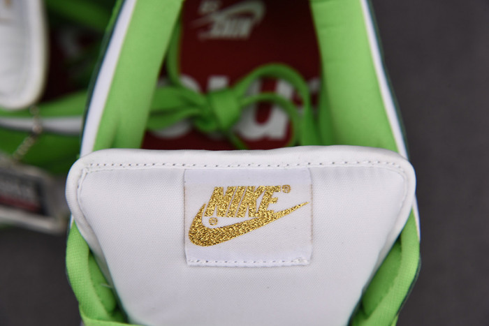 nike sb dunk low S*pre* stars mean green (2021) dh3228-101
