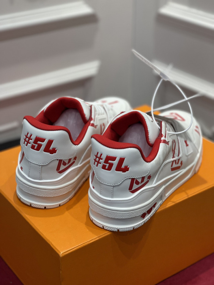 LV TRAINER SNEAKER