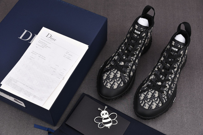DR B28 Sneakers