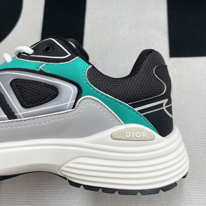 DR B30 Sneakers