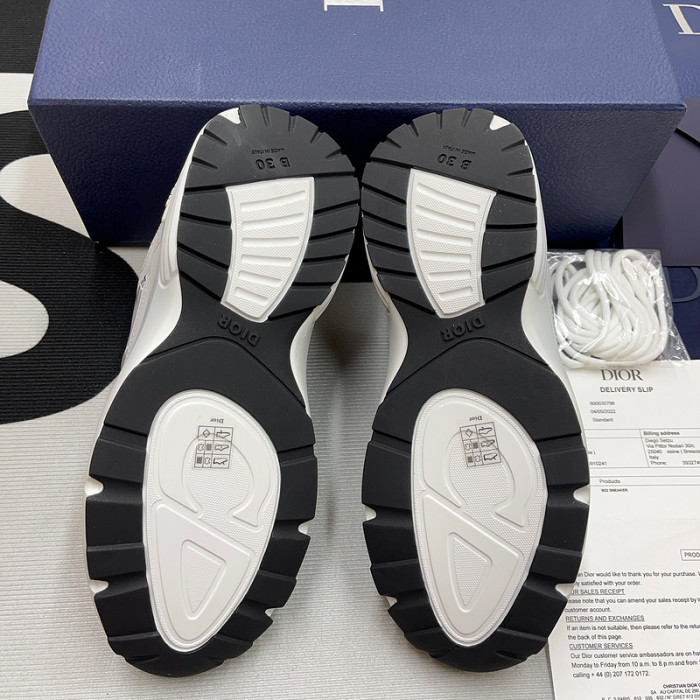 DR B30 Sneakers