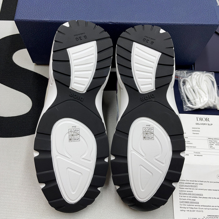 DR B30 Sneakers