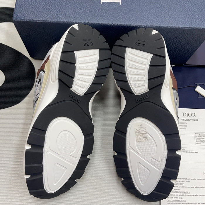 DR B30 Sneakers
