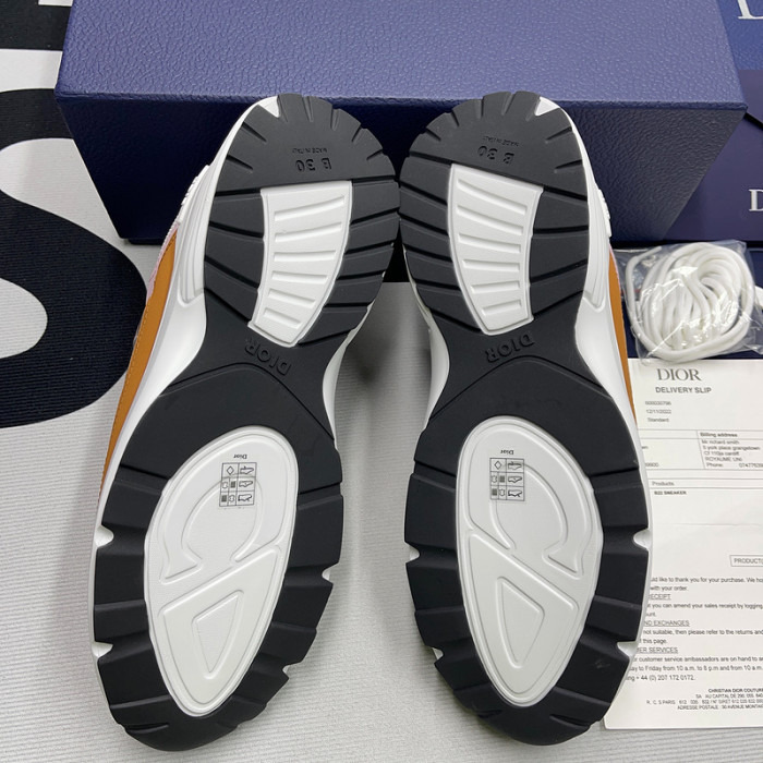 DR B30 Sneakers