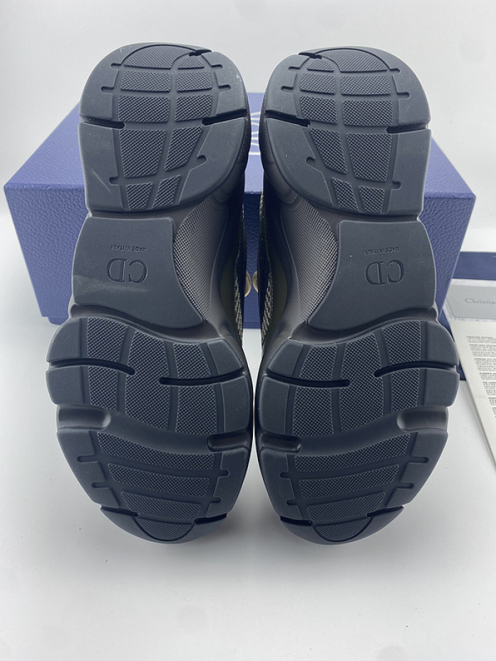 DR B22 SNEAKER
