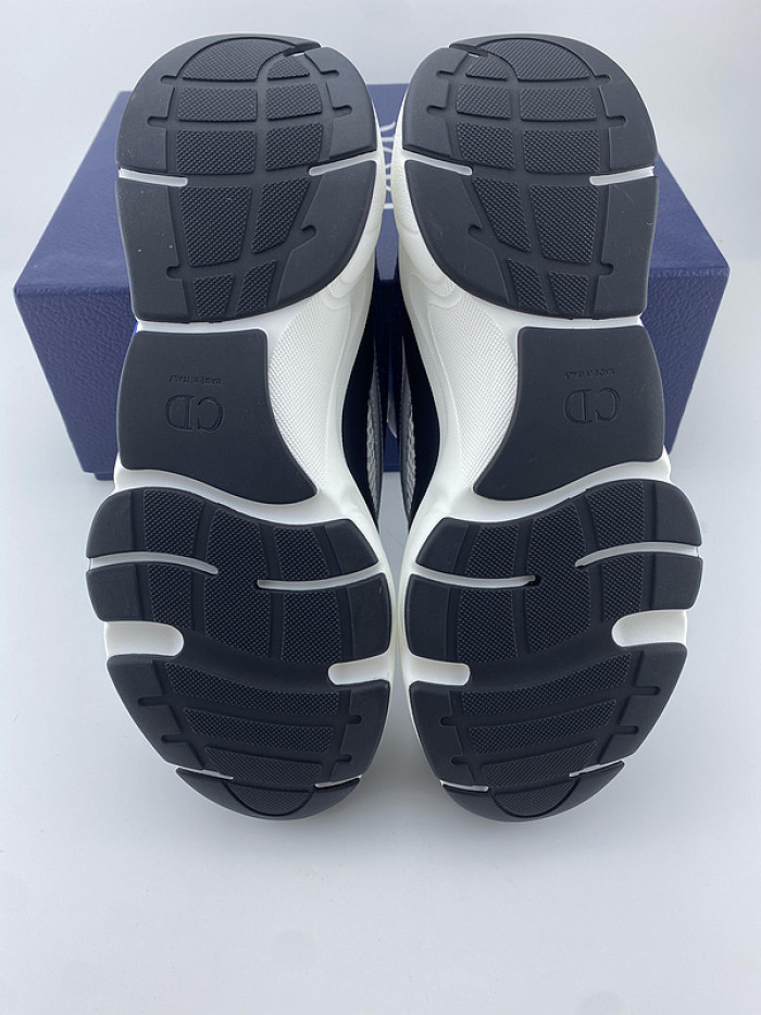 DR B22 SNEAKER