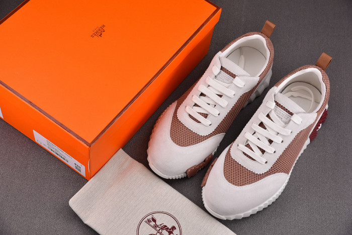 H**mes bouncing sneaker