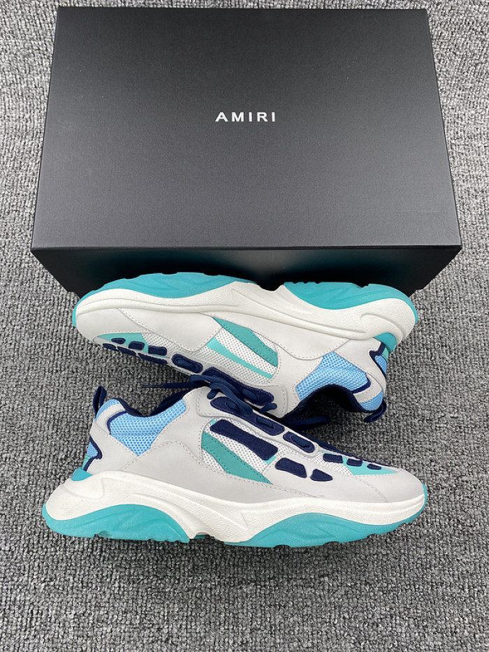 AR1M1 Low-Top Sneaker