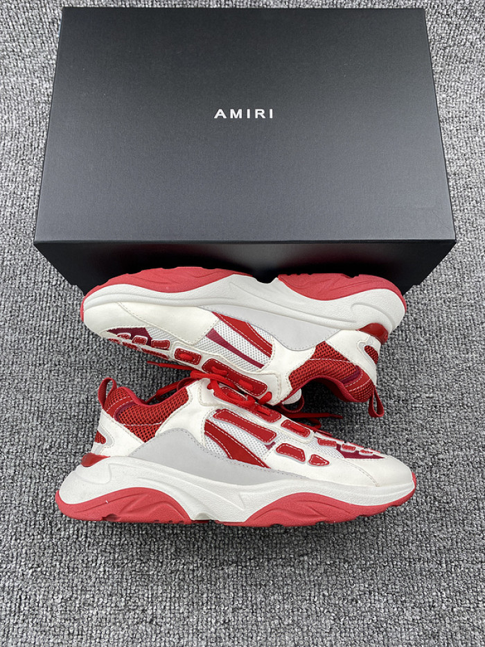 AR1M1 Low-Top Sneaker
