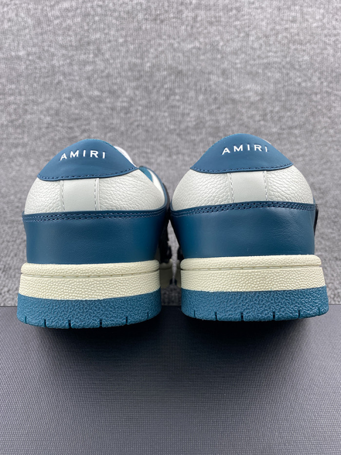 AR1M1 Low-Top Sneaker