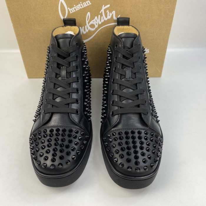 CLBSNEAKER