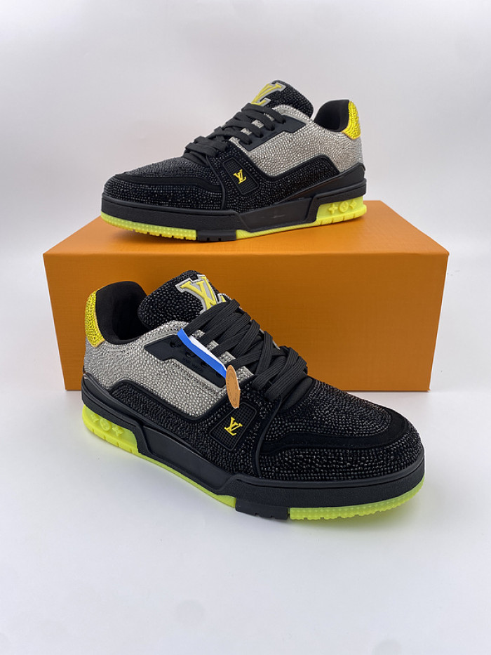 LV TRAINER SNEAKER