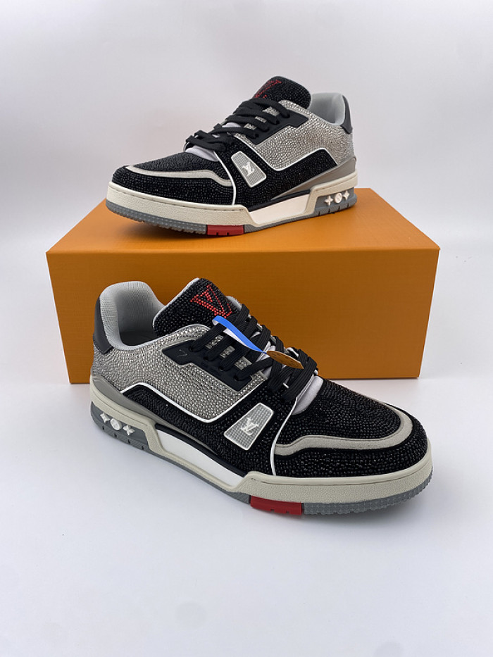 LV TRAINER SNEAKER